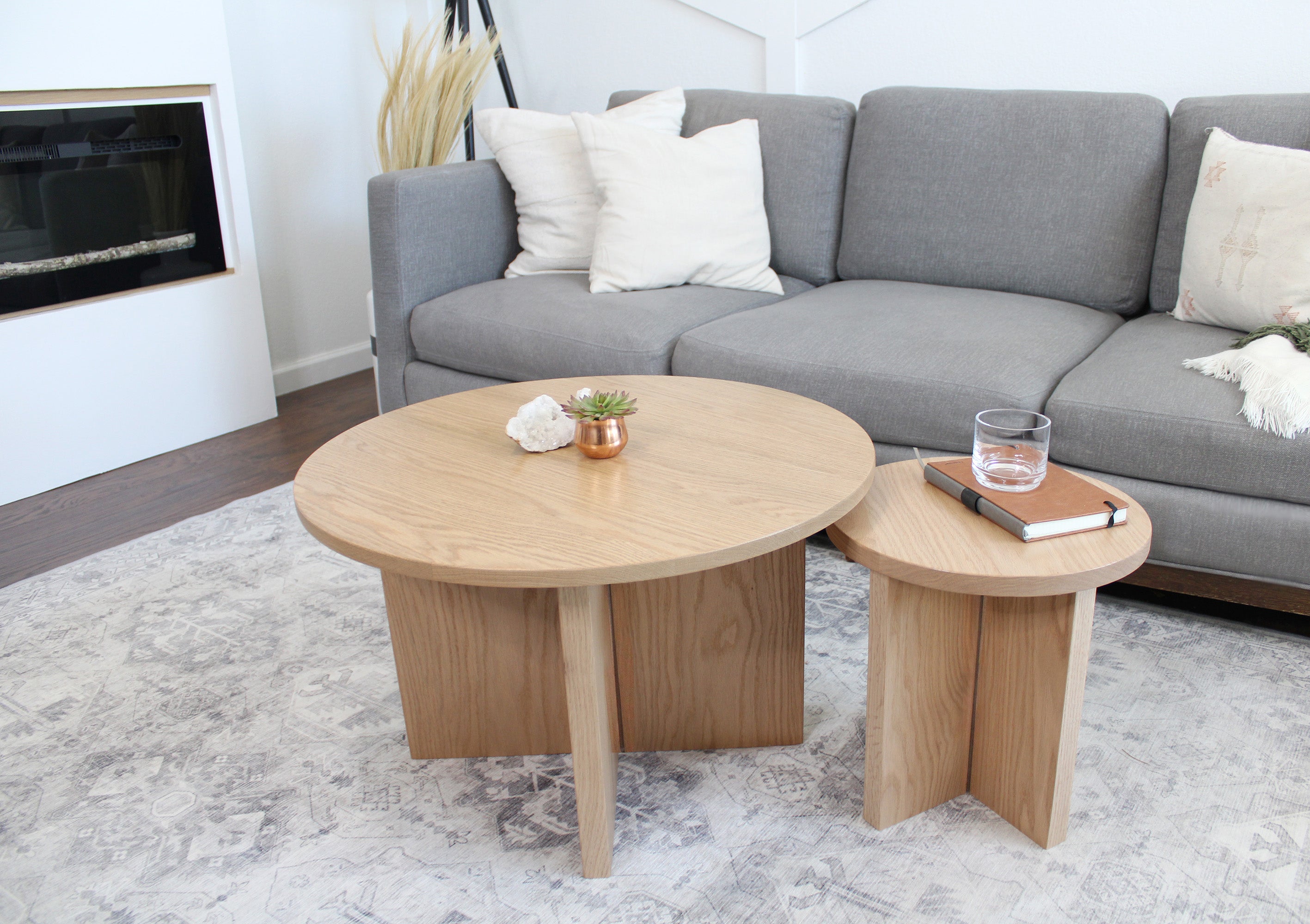 Round Solid Red Oak Wood Nesting Coffee Table Set (Pedestal Style Base)