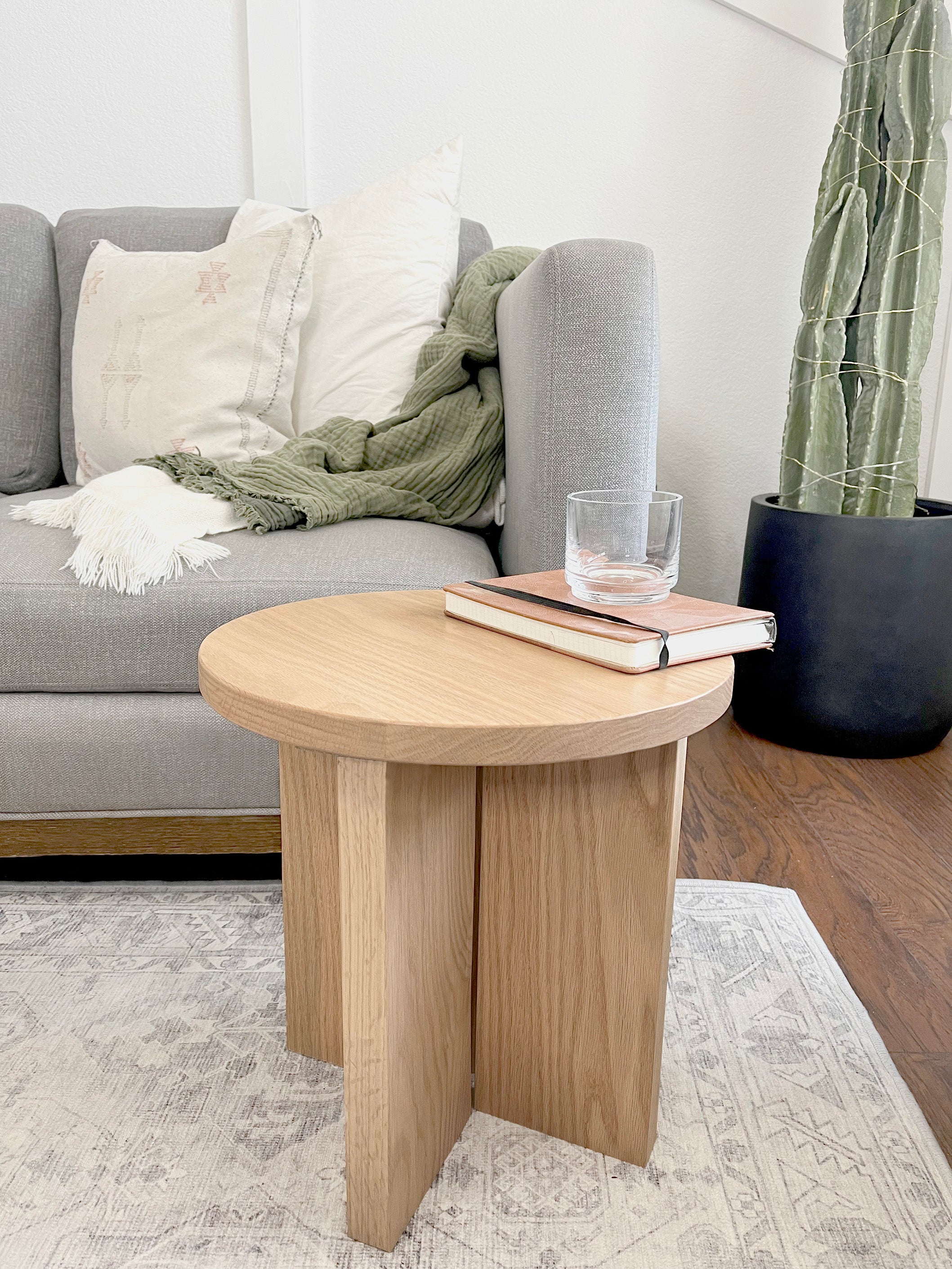 Round Solid Red Oak Wood Nesting Coffee Table Set (Pedestal Style Base)