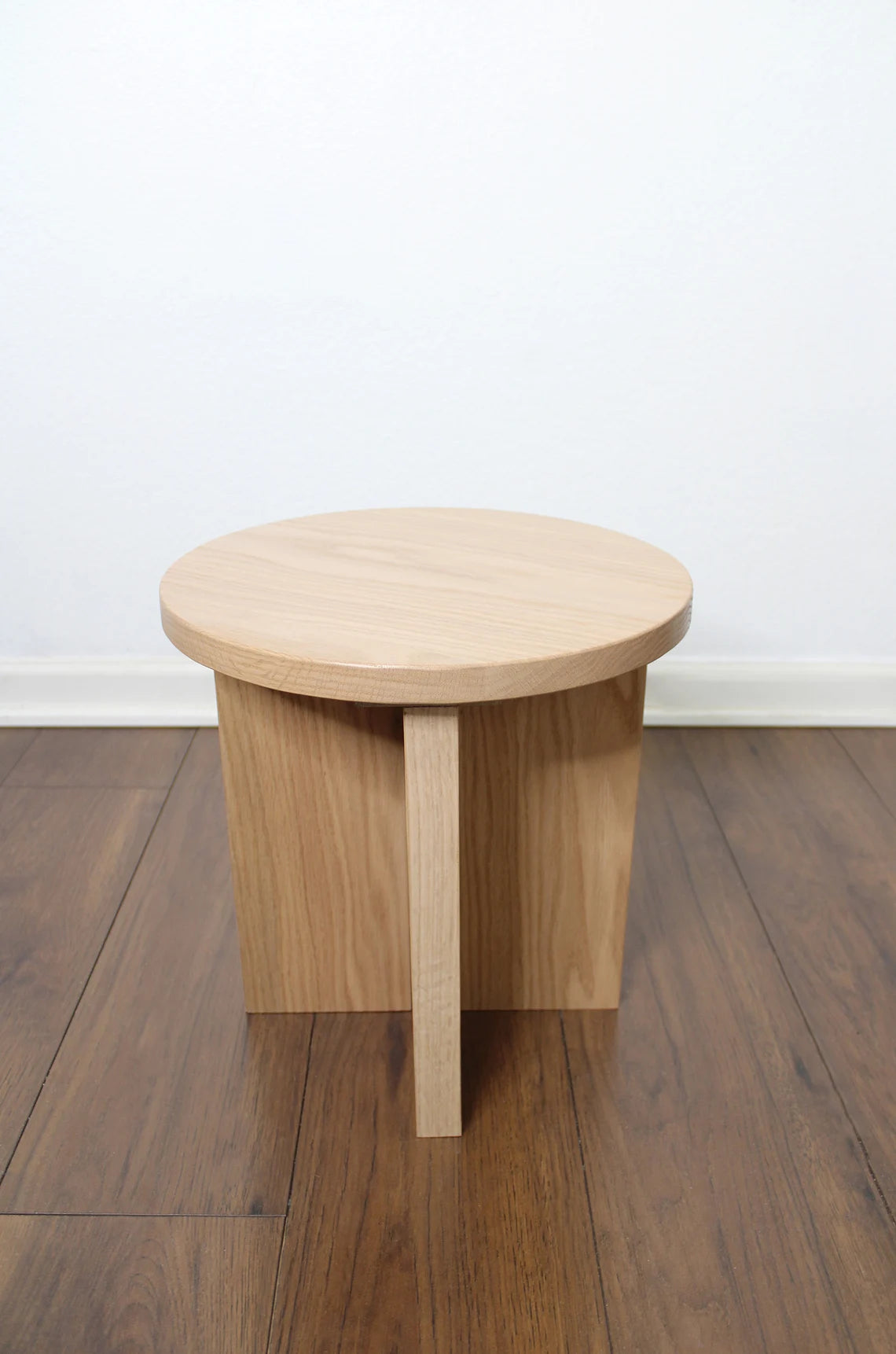 20% OFF - Round Solid Red Oak Wood End Table (Pedestal Style Base)